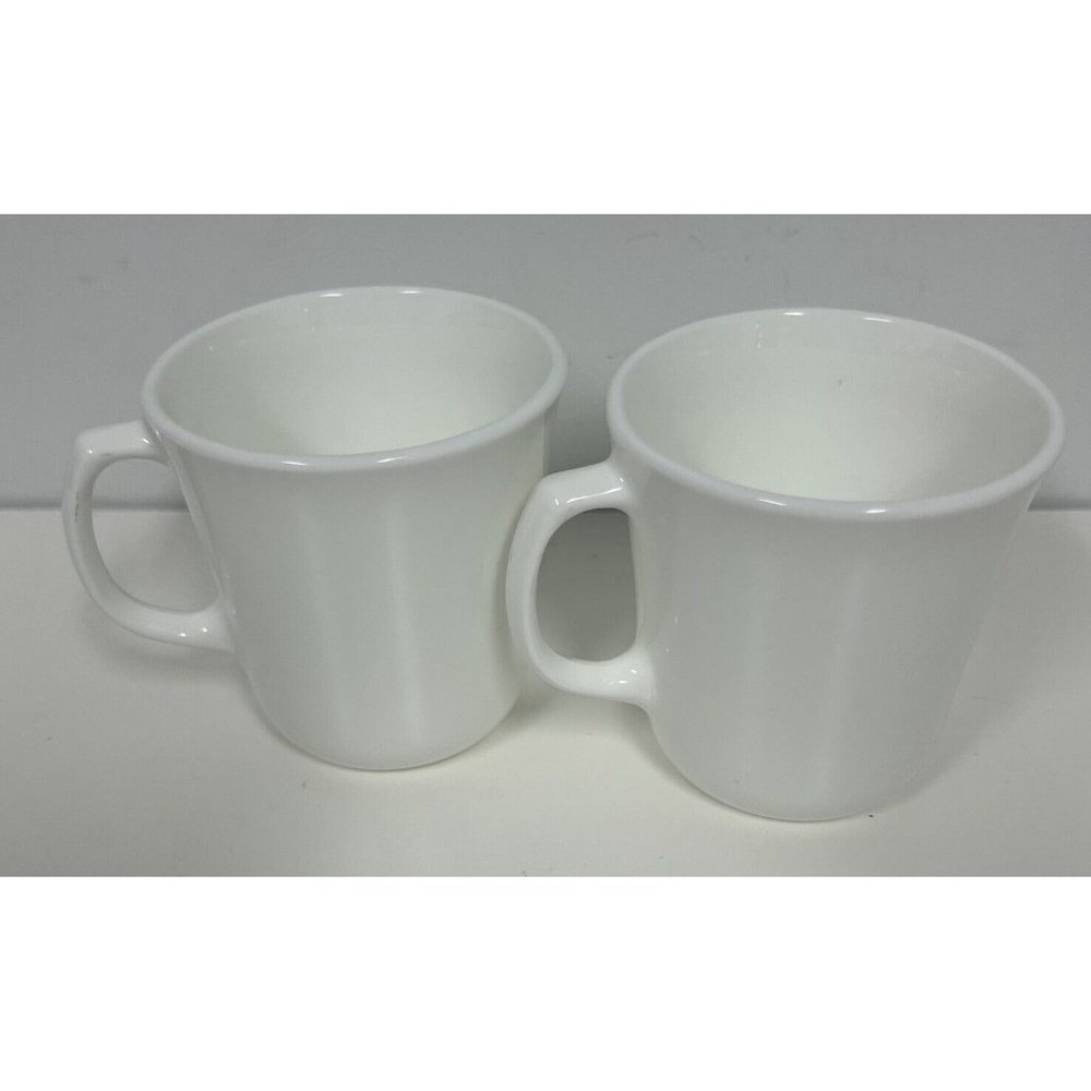 Vintage Corning USA White Coffee Tea Cup Mugs D-Handle Set Of 2 Microwaveable